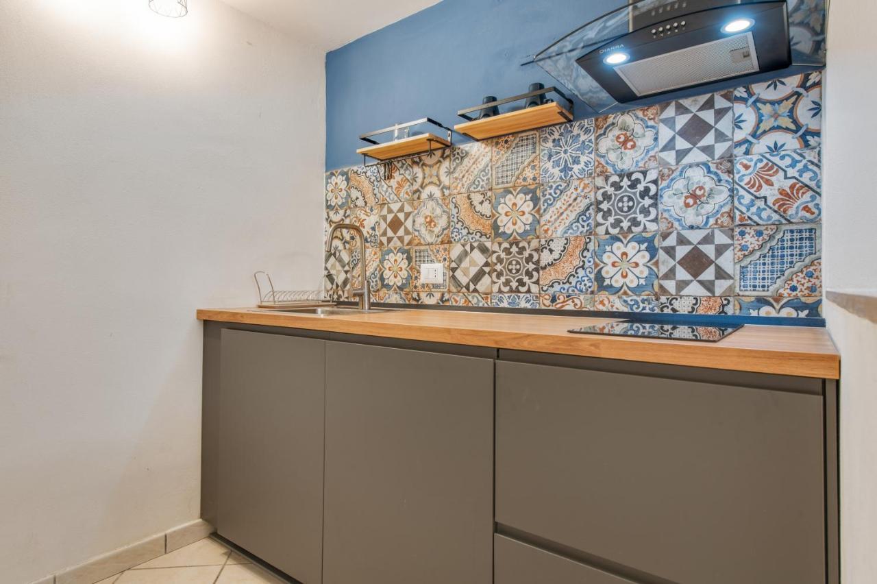 Spaccanapoli - Fully Equipped Studio Extérieur photo